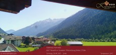 Archived image Webcam View to Neustift and Serles 09:00