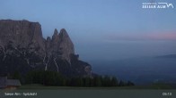 Archiv Foto Webcam Seiser Alm: Spitzbühl Station 04:00