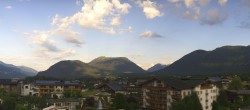 Archiv Foto Webcam Alpenresort Schwarz: Mieminger Plateau 05:00